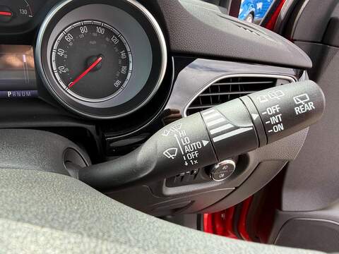 Vauxhall Astra 1.4i Turbo SRi Nav Auto Euro 6 (s/s) 5dr - U80330