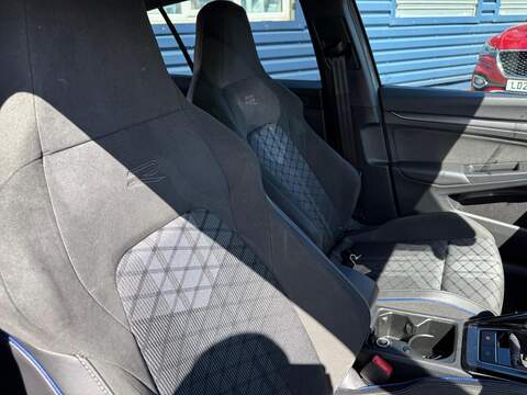 Volkswagen Golf 1.5 TSI R-Line Euro 6 (s/s) 5dr - U80334