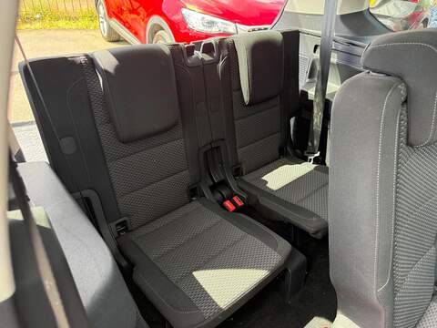 Volkswagen Touran 2.0 TDI SE Family DSG Euro 6 (s/s) 5dr - U80345