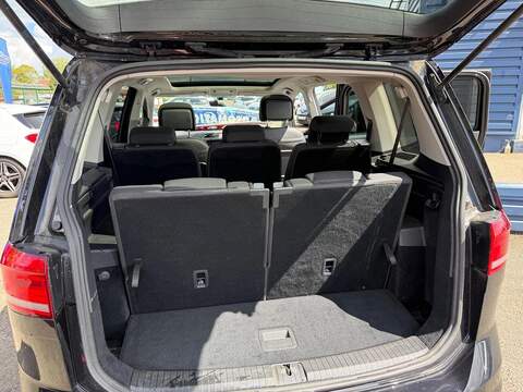 Volkswagen Touran 2.0 TDI SE Family DSG Euro 6 (s/s) 5dr - U80345