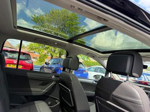 Volkswagen Touran 2.0 TDI SE Family DSG Euro 6 (s/s) 5dr - U80345