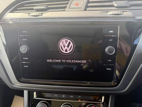 Volkswagen Touran 2.0 TDI SE Family DSG Euro 6 (s/s) 5dr - U80345