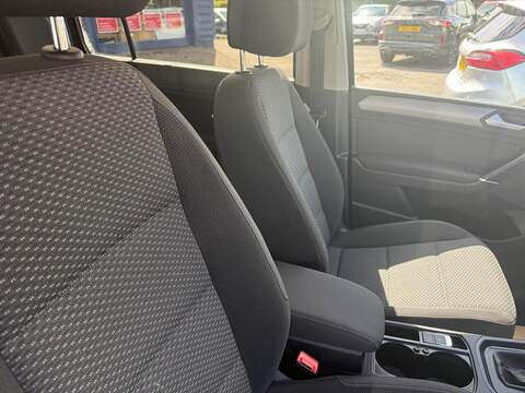 Volkswagen Touran 2.0 TDI SE Family DSG Euro 6 (s/s) 5dr - U80345
