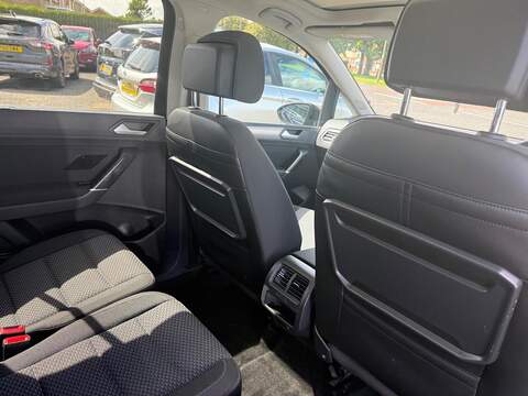 Volkswagen Touran 2.0 TDI SE Family DSG Euro 6 (s/s) 5dr - U80345