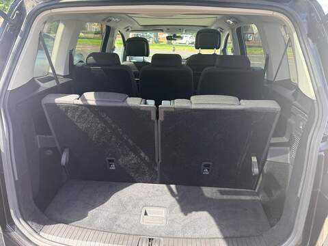 Volkswagen Touran 2.0 TDI SE Family DSG Euro 6 (s/s) 5dr - U80345