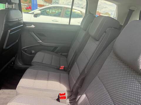 Volkswagen Touran 2.0 TDI SE Family DSG Euro 6 (s/s) 5dr - U80345