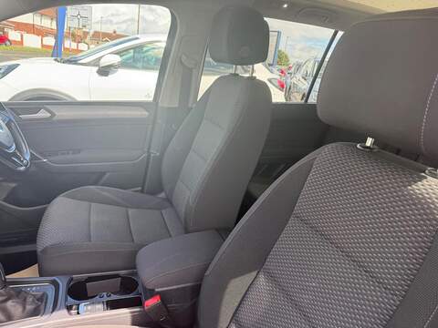 Volkswagen Touran 2.0 TDI SE Family DSG Euro 6 (s/s) 5dr - U80345