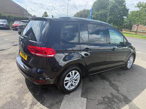 Volkswagen Touran 2.0 TDI SE Family DSG Euro 6 (s/s) 5dr - U80345