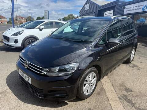 Volkswagen Touran 2.0 TDI SE Family DSG Euro 6 (s/s) 5dr - U80345