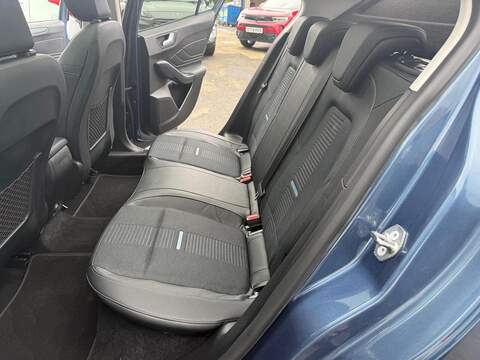 Ford Focus 1.0T EcoBoost MHEV Active X Edition Hatchback 5dr Petrol Manual Euro 6 (s/s) (125 ps) - U80351