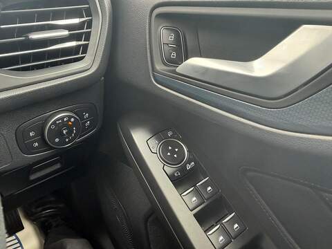 Ford Focus 1.0T EcoBoost MHEV Active X Edition Hatchback 5dr Petrol Manual Euro 6 (s/s) (125 ps) - U80351