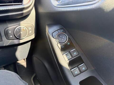 Ford Puma 1.0T EcoBoost MHEV ST-Line X First Edition SUV 5dr SUV 1.0 Manual Petrol - U80372