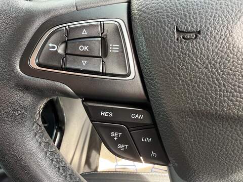 Ford EcoSport 1.0T EcoBoost Titanium Euro 6 (s/s) 5dr - U80392