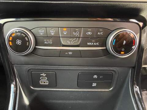 Ford EcoSport 1.0T EcoBoost Titanium Euro 6 (s/s) 5dr - U80392
