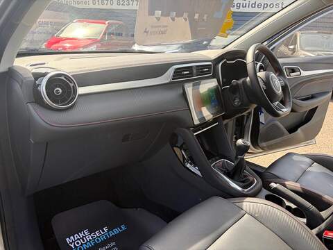 MG MG ZS 1.5 VTi-TECH Exclusive SUV 5dr Petrol Manual Euro 6 (s/s) (106 ps) - U80397
