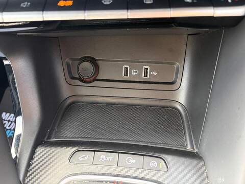 MG MG ZS 1.5 VTi-TECH Exclusive SUV 5dr Petrol Manual Euro 6 (s/s) (106 ps) - U80397