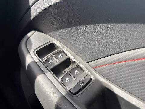 MG MG ZS 1.5 VTi-TECH Exclusive SUV 5dr Petrol Manual Euro 6 (s/s) (106 ps) - U80397