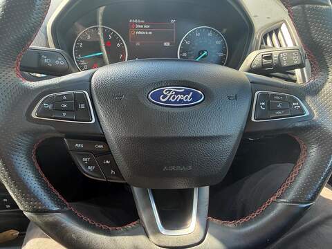 Ford EcoSport 1.0T EcoBoost ST-Line Euro 6 (s/s) 5dr - U80399
