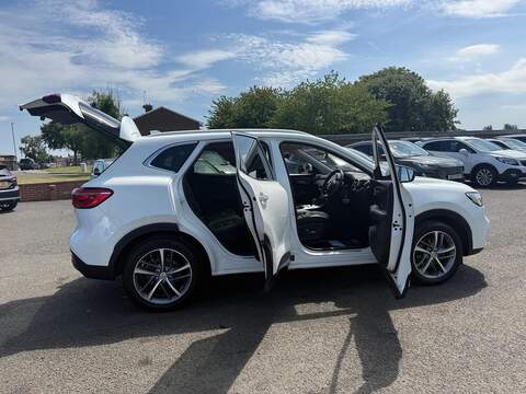 MG MG HS 1.5 T-GDI Exclusive DCT Euro 6 (s/s) 5dr - U80401