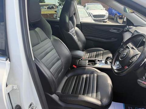 MG MG HS 1.5 T-GDI Exclusive DCT Euro 6 (s/s) 5dr - U80401