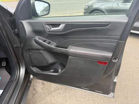Ford Kuga EcoBlue ST-Line X Edition SUV 1.5 Automatic Diesel - U80405