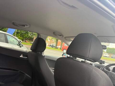 Hyundai i10 1.0 Premium Hatchback 5dr Petrol Manual Euro 6 (66 ps) - U80417