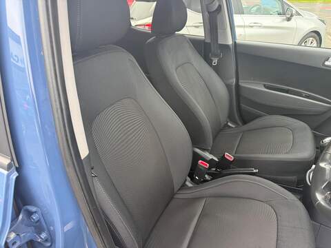Hyundai i10 1.0 Premium Hatchback 5dr Petrol Manual Euro 6 (66 ps) - U80417
