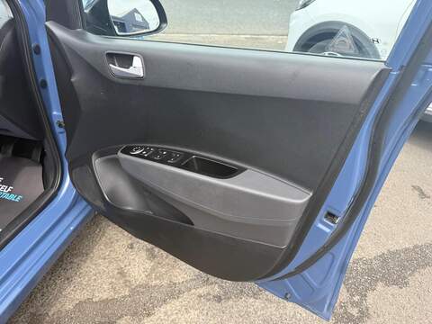 Hyundai i10 1.0 Premium Hatchback 5dr Petrol Manual Euro 6 (66 ps) - U80417