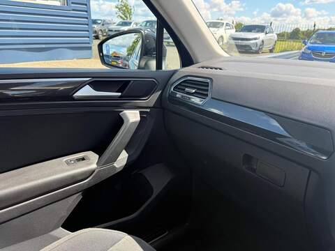 Volkswagen Tiguan 1.5 TSI Elegance DSG Euro 6 (s/s) 5dr - U80426