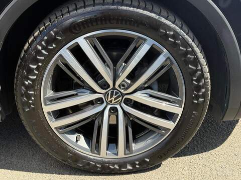 Volkswagen Tiguan 1.5 TSI Elegance DSG Euro 6 (s/s) 5dr - U80426