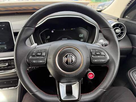 MG MG HS 1.5 T-GDI Trophy DCT Euro 6 (s/s) 5dr - U80427