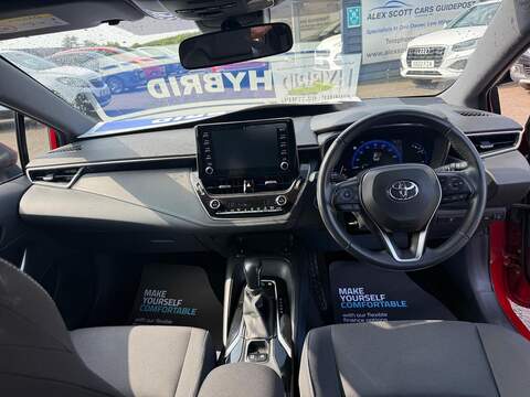 Toyota Corolla 1.8 VVT-h Icon Tech Touring Sports CVT Euro 6 (s/s) 5dr - U80429