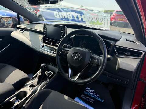 Toyota Corolla 1.8 VVT-h Icon Tech Touring Sports CVT Euro 6 (s/s) 5dr - U80429