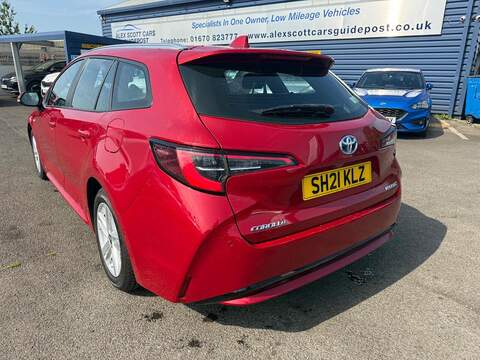 Toyota Corolla 1.8 VVT-h Icon Tech Touring Sports CVT Euro 6 (s/s) 5dr - U80429