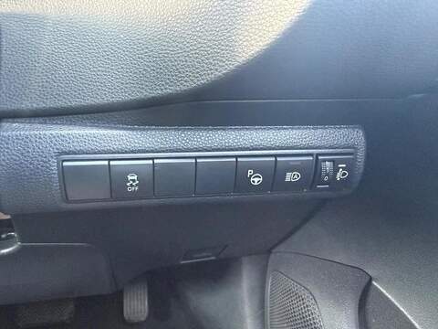 Toyota Corolla 1.8 VVT-h Icon Tech Touring Sports CVT Euro 6 (s/s) 5dr - U80429
