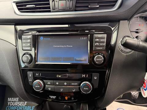 Nissan Qashqai 1.5 dCi N-Connecta SUV 5dr Diesel Manual Euro 6 (s/s) (110 ps) - U80434