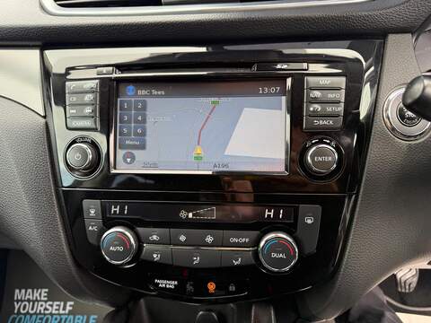 Nissan Qashqai 1.5 dCi N-Connecta SUV 5dr Diesel Manual Euro 6 (s/s) (110 ps) - U80434