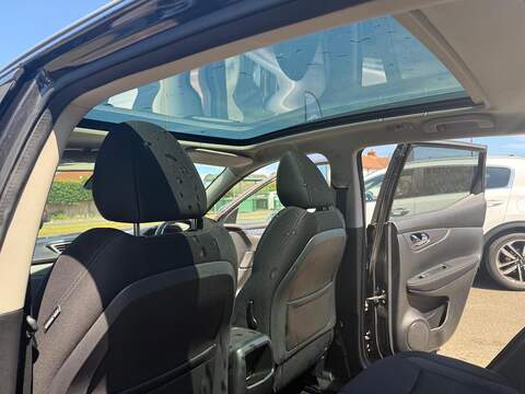 Nissan Qashqai 1.5 dCi N-Connecta SUV 5dr Diesel Manual Euro 6 (s/s) (110 ps) - U80434