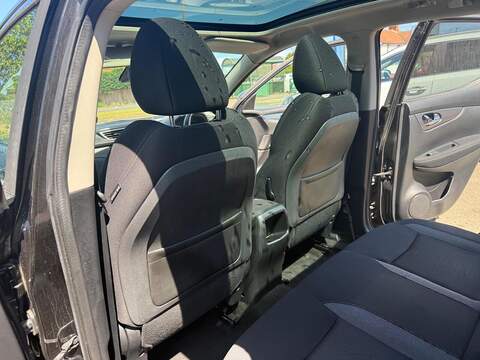Nissan Qashqai 1.5 dCi N-Connecta SUV 5dr Diesel Manual Euro 6 (s/s) (110 ps) - U80434