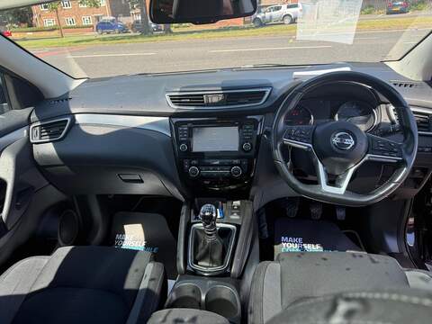 Nissan Qashqai 1.5 dCi N-Connecta SUV 5dr Diesel Manual Euro 6 (s/s) (110 ps) - U80434