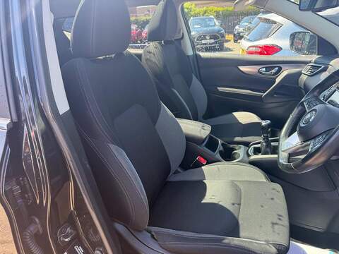 Nissan Qashqai 1.5 dCi N-Connecta SUV 5dr Diesel Manual Euro 6 (s/s) (110 ps) - U80434
