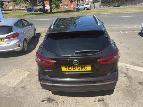 Nissan Qashqai 1.5 dCi N-Connecta SUV 5dr Diesel Manual Euro 6 (s/s) (110 ps) - U80434