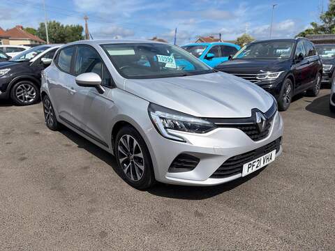 Renault Clio TCe Iconic Hatchback 1.0 Manual Petrol - U80436