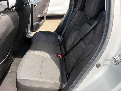 Renault Clio TCe Iconic Hatchback 1.0 Manual Petrol - U80436
