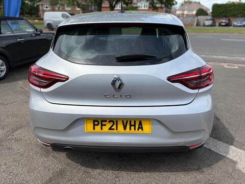 Renault Clio TCe Iconic Hatchback 1.0 Manual Petrol - U80436