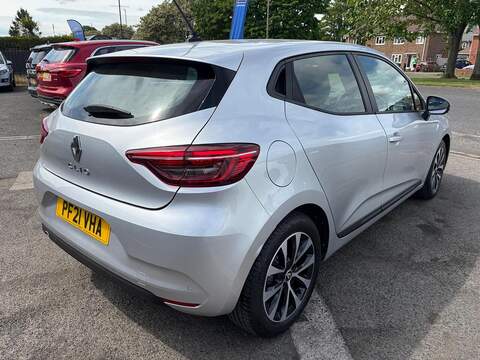 Renault Clio TCe Iconic Hatchback 1.0 Manual Petrol - U80436