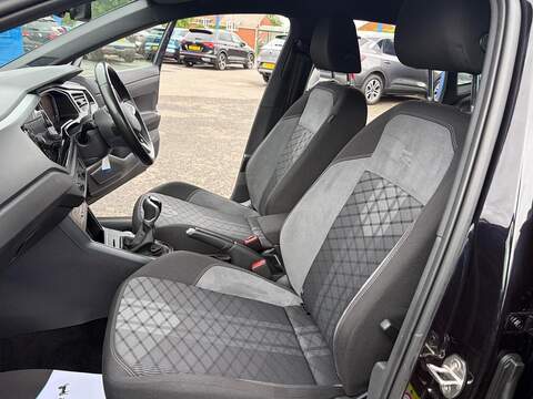Volkswagen Polo 1.0 TSI R-Line Hatchback 5dr Petrol Manual Euro 6 (s/s) (95 ps) - U80437