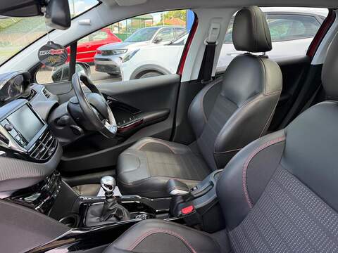 Peugeot 2008 1.5 BlueHDi GT Line SUV 5dr Diesel Manual 6 Spd Eu SUV 1.5 Manual Diesel - U80439