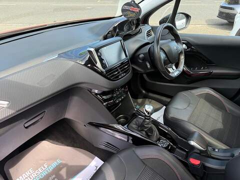 Peugeot 2008 1.5 BlueHDi GT Line SUV 5dr Diesel Manual 6 Spd Eu SUV 1.5 Manual Diesel - U80439