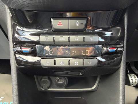 Peugeot 2008 1.5 BlueHDi GT Line SUV 5dr Diesel Manual 6 Spd Eu SUV 1.5 Manual Diesel - U80439